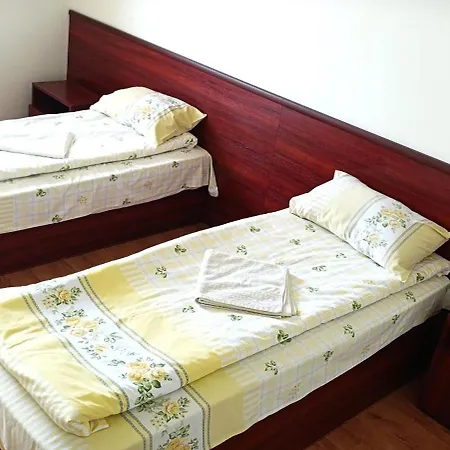 Casa de hóspedes ,,лозница гт